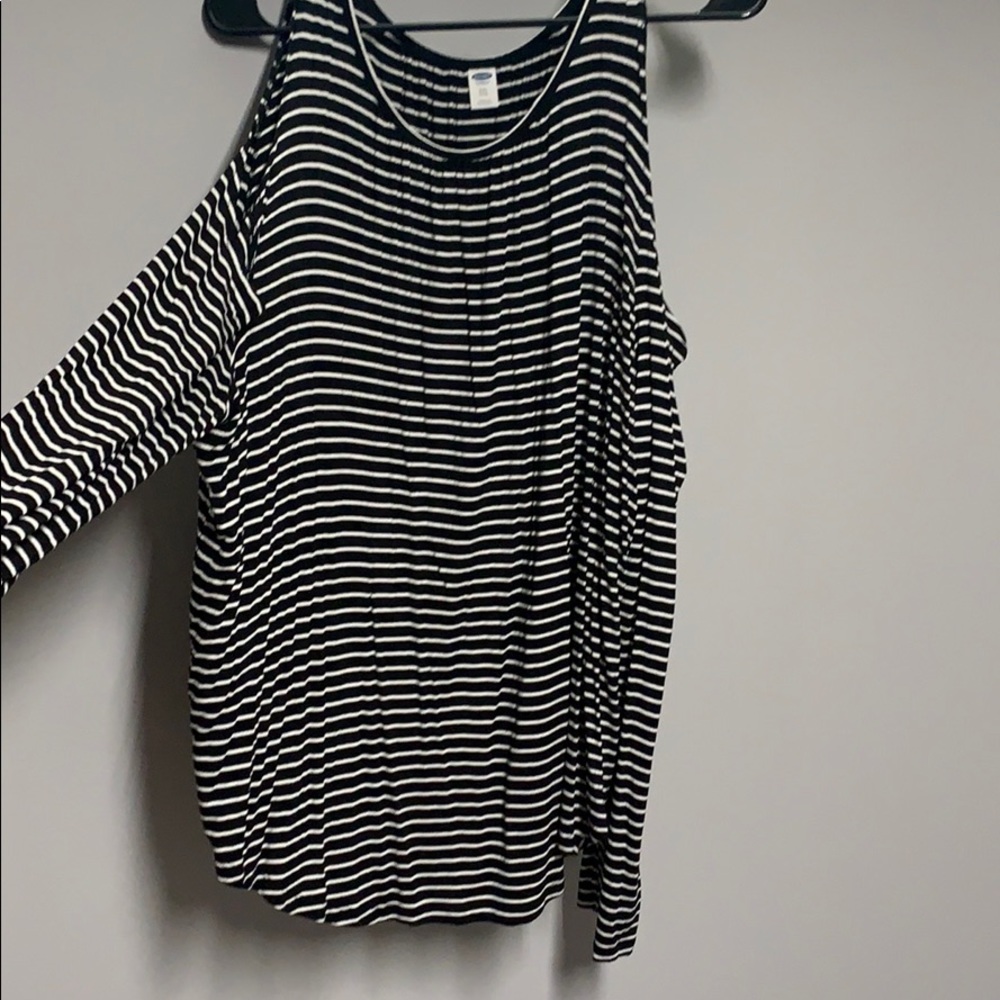 Old navy open shoulder blouse XXL